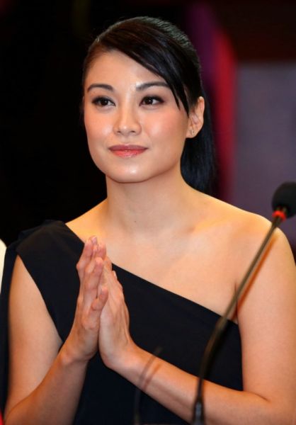 廖碧儿否认整形称满意现在体型