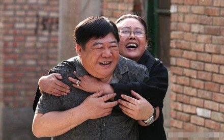 《房战》开播 刘金山牛莉翻脸不相认
