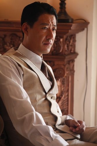 李剑(于震饰演)假扮章云飞