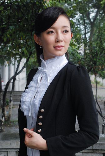 刘敏(微博,鲁诺等新老实力演员领衔主演的抗战题材电视剧《枪械师》