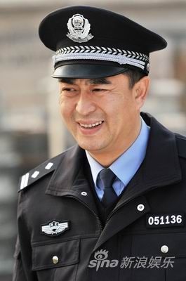 张嘉译 饰演 范党育