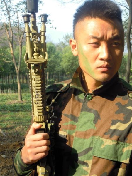 王天野演绎泰国拳王为角色苦练泰拳