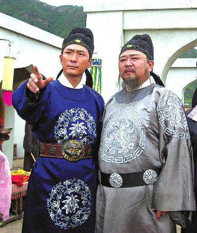 李元芳(左)红过了狄大人
