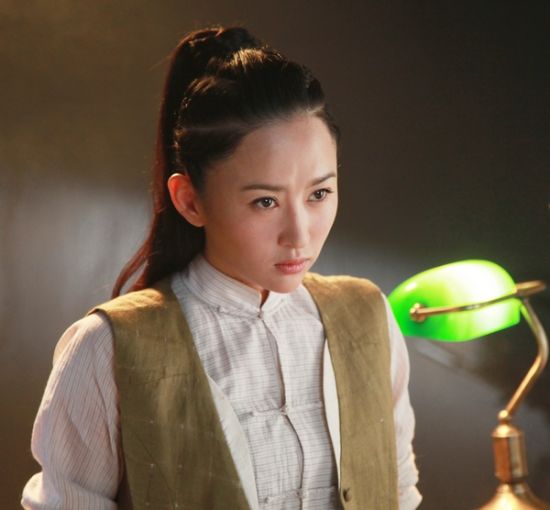 在剧中饰演鲁小河的青年女演员杨蕊[微博]正是在时下热播的电视剧《一