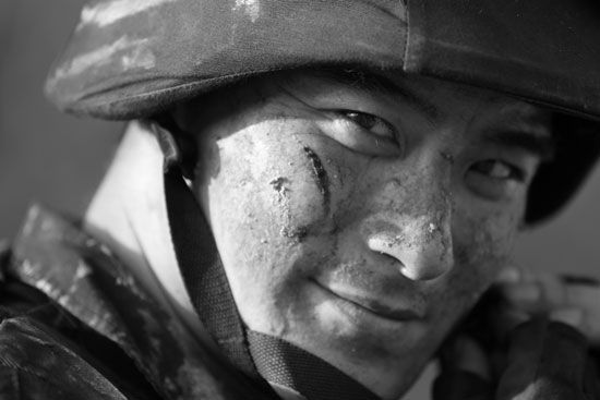 《火蓝刀锋》热播 樊昊仑让人欢喜让人忧