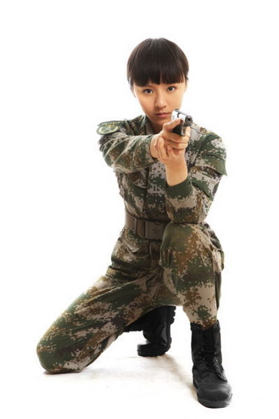 《麻辣女兵》开播 冷面班长刘婧pk王洋