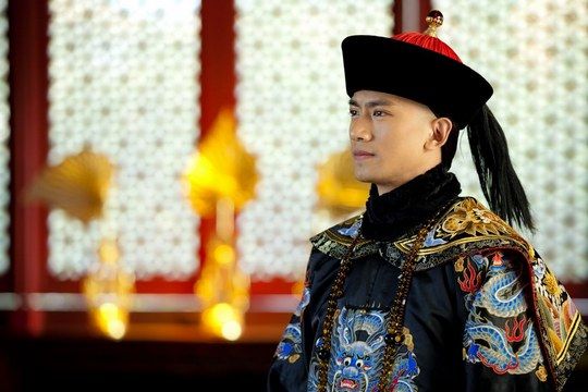 《美人无泪》张天阳造型亮眼英姿飒爽