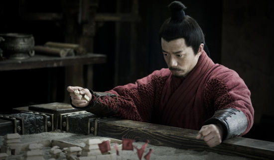 摘要:  12月28日起,由陈道明,何润东,段奕宏等多位演员主演的80集电视
