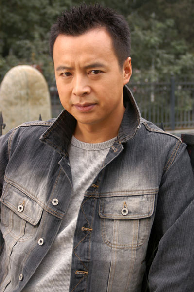 孔琳[微博],吕丽萍[微博],褚栓忠等实力派演员联袂出演的电视剧《傻春