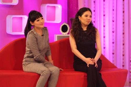 主持人李波儿做客旅游卫视《美丽俏佳人》