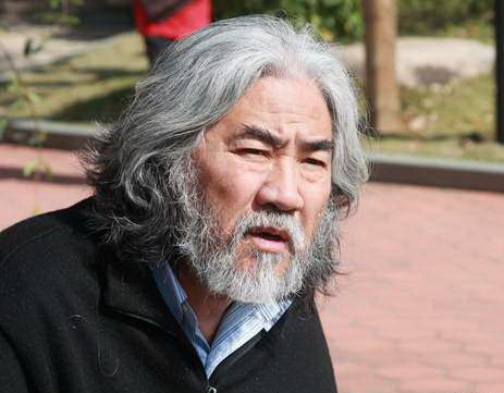 张纪中批于正 网友:何苦为难跟你一伙的