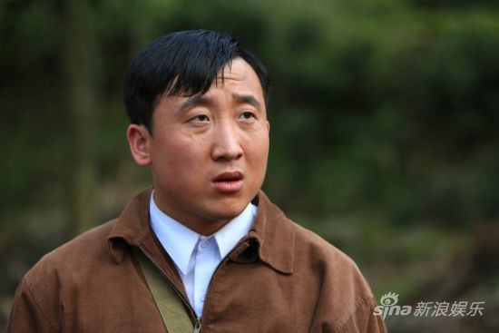 《油菜花香》热拍 李思博将反派进行到底