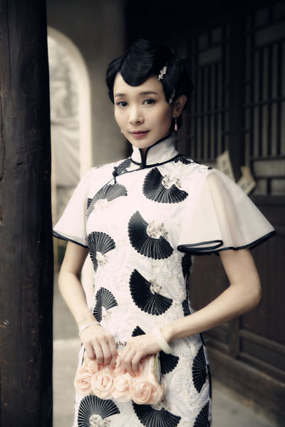 刘钇彤变身"美艳花旦"