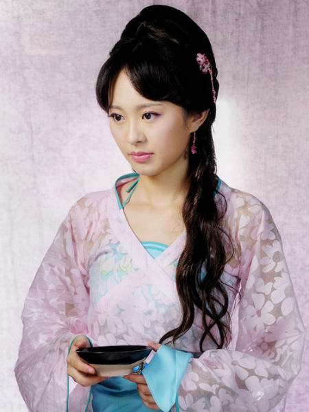 从《新还珠格格》中的丫鬟金琐到如今的"性感女神"潘金莲,孙耀琦塑造