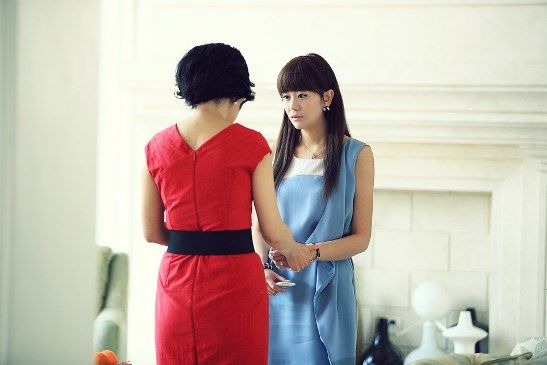 29 11:00:28 新浪娱乐 《因为爱情有晴天》剧照 海陆饰文馨 海陆 新浪