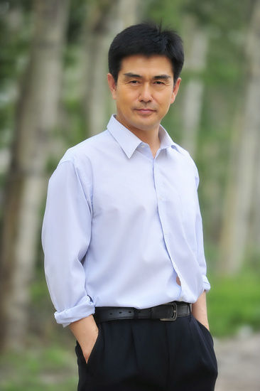 爱闪亮收官白凡朱亚英演绎患难夫妻