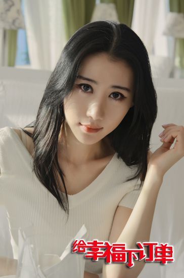 李宇菲造型百变送新年祝福