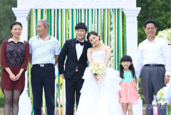 青春无季杀青王子文林申婚礼热吻
