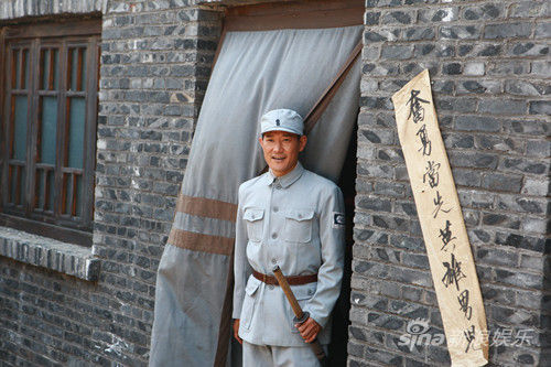 浩二军装形象