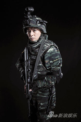 摘要:  《神鹰反恐特战队》朱雨辰一改暖男气质化身铁血硬汉杨灿让