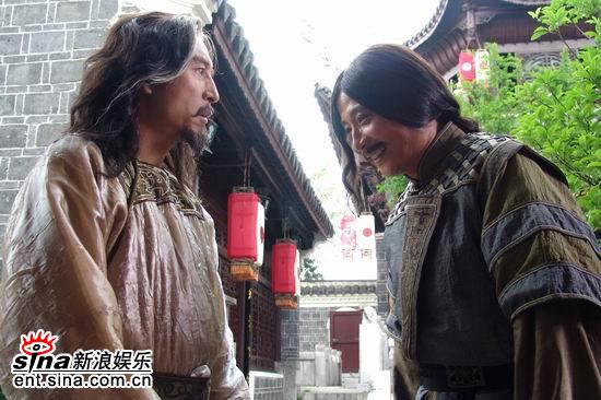 脱龙袍周野芒《雄关遗梦》变痴情大管家(组图)