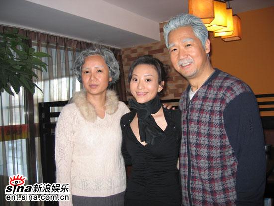 面对《金婚》悲欢苗乙乙泪洒杀青片场(组图)