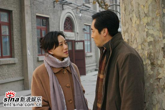 面对《金婚》悲欢苗乙乙泪洒杀青片场(组图)