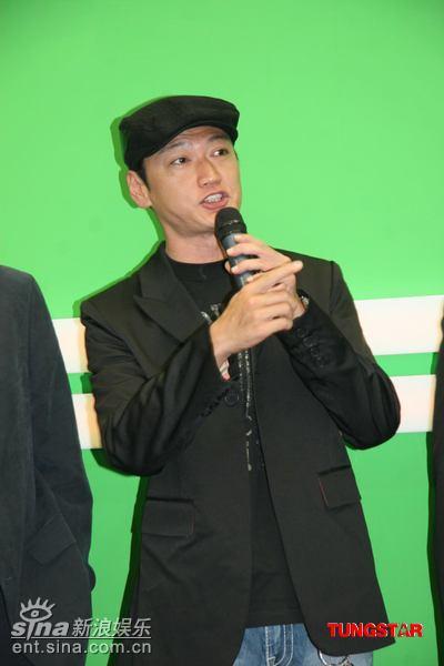 组图：宣萱陶大宇亮相上海电视节宣传新剧