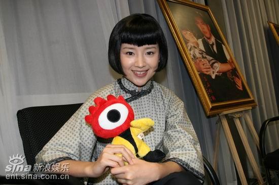 图文：《还君明珠》主创--董洁穿典雅戏服亮相