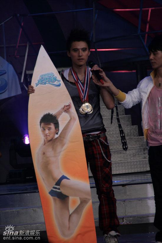 ͼ�ģ����к�16ǿ��¯-�θ�����뿪