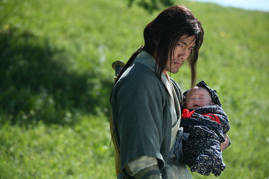 两个月婴儿现身《浣花洗剑录》扮邵兵儿子(图)