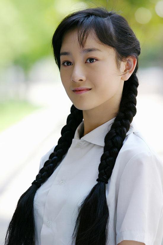 张檬《杂技皇后夏菊花》清纯质朴定装照(组图