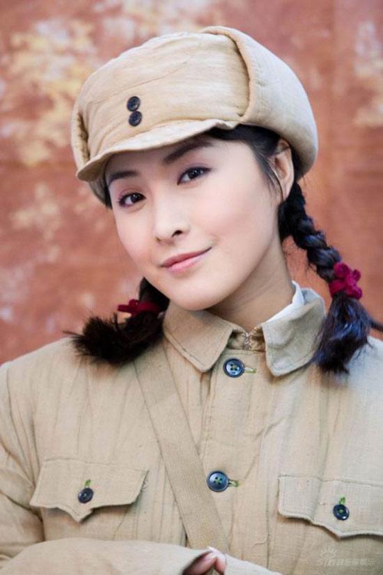 铿锵玫瑰王雅捷坚毅女兵的荧幕柔情(组图)