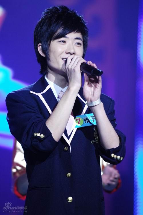 图文:真男孩9进8比赛--张子洲演唱歌曲