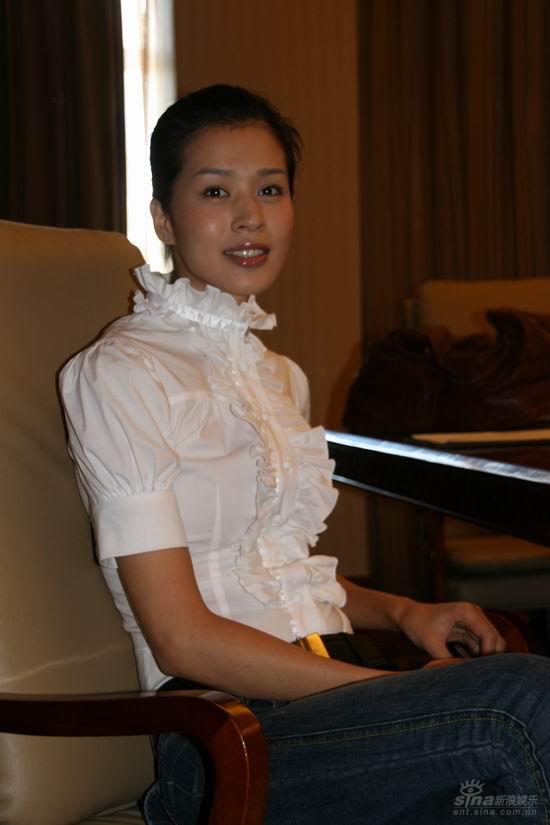 胡可黄觉主演《风月-恶之花》上海开机(组图)