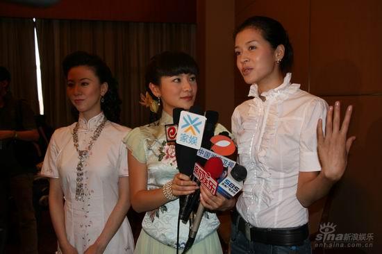 胡可黄觉主演《风月-恶之花》上海开机(组图)