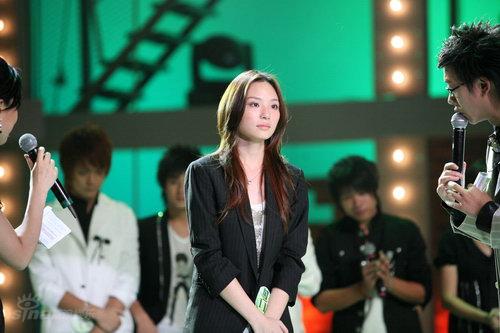 图文型秀13进10余虹婷成短信王
