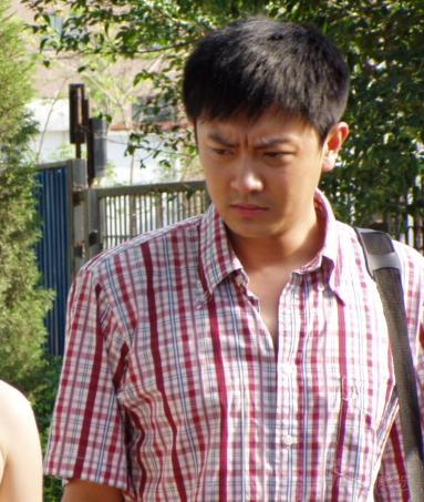 印小天《落泪成金》演农村娃不怕毁形象【图】