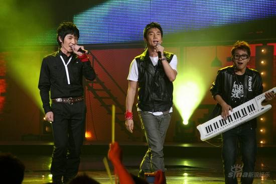 图文：2007我型我秀总决选--林依轮加盟OP组合