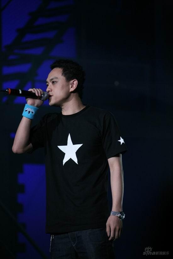 图文:2007我型我秀总决选--实力歌手赵英俊