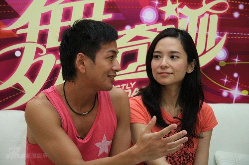 图文：“舞动”选手新浪专访--郭羡妮凝望吴家乐