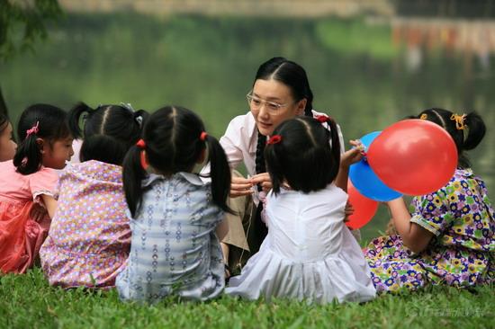 ţ���ȡ�����������ý�ɫ�׸���ĸ(��ͼ)