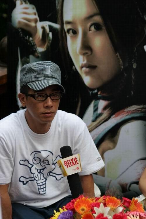 看郑伊健陈小春周牧茵修庆怎么过黄金周(组图)