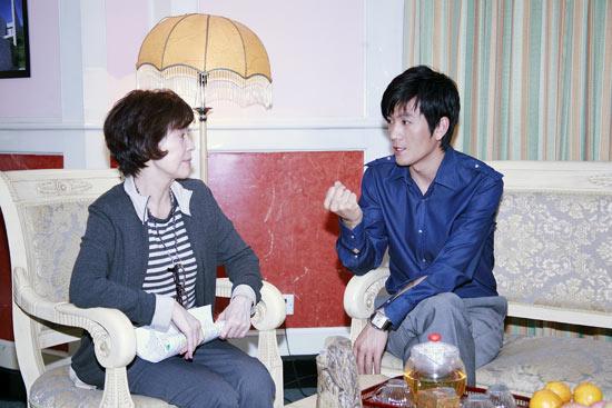 《静静的栈桥》正热拍 归亚蕾杨子成母子(组图