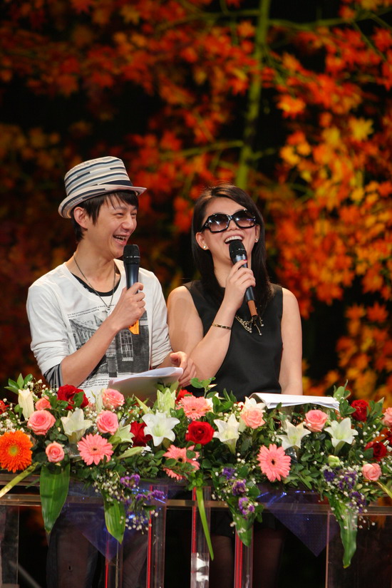 77岁老人跨越9省迎奥运--我们正年轻(组图)