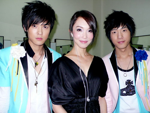 bobo再上《同一首歌》 圆与王力宏同台梦【图】