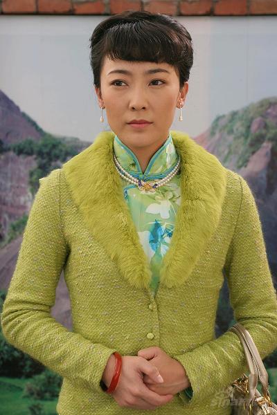 组图：阿斯茹新电视剧《敌营十八年》造型曝光