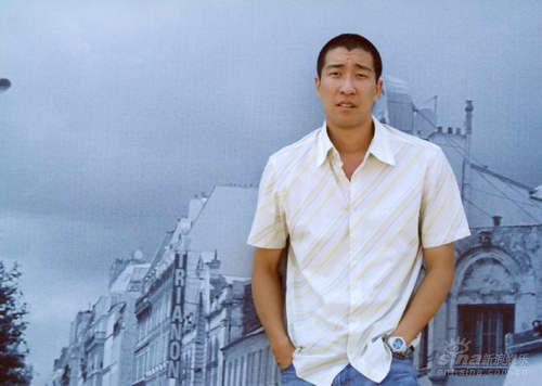 《天眼》热拍 王千源既当主演又当服装(组图)