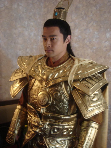 黄维德出演周武王 黄金铠甲造型曝光(组图)