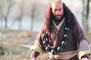 沙僧的发型、头上纹饰、手上护腕都是徐锦江参与设计的。